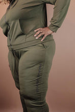 Load image into Gallery viewer, DEBONAIR ZIP UP SET