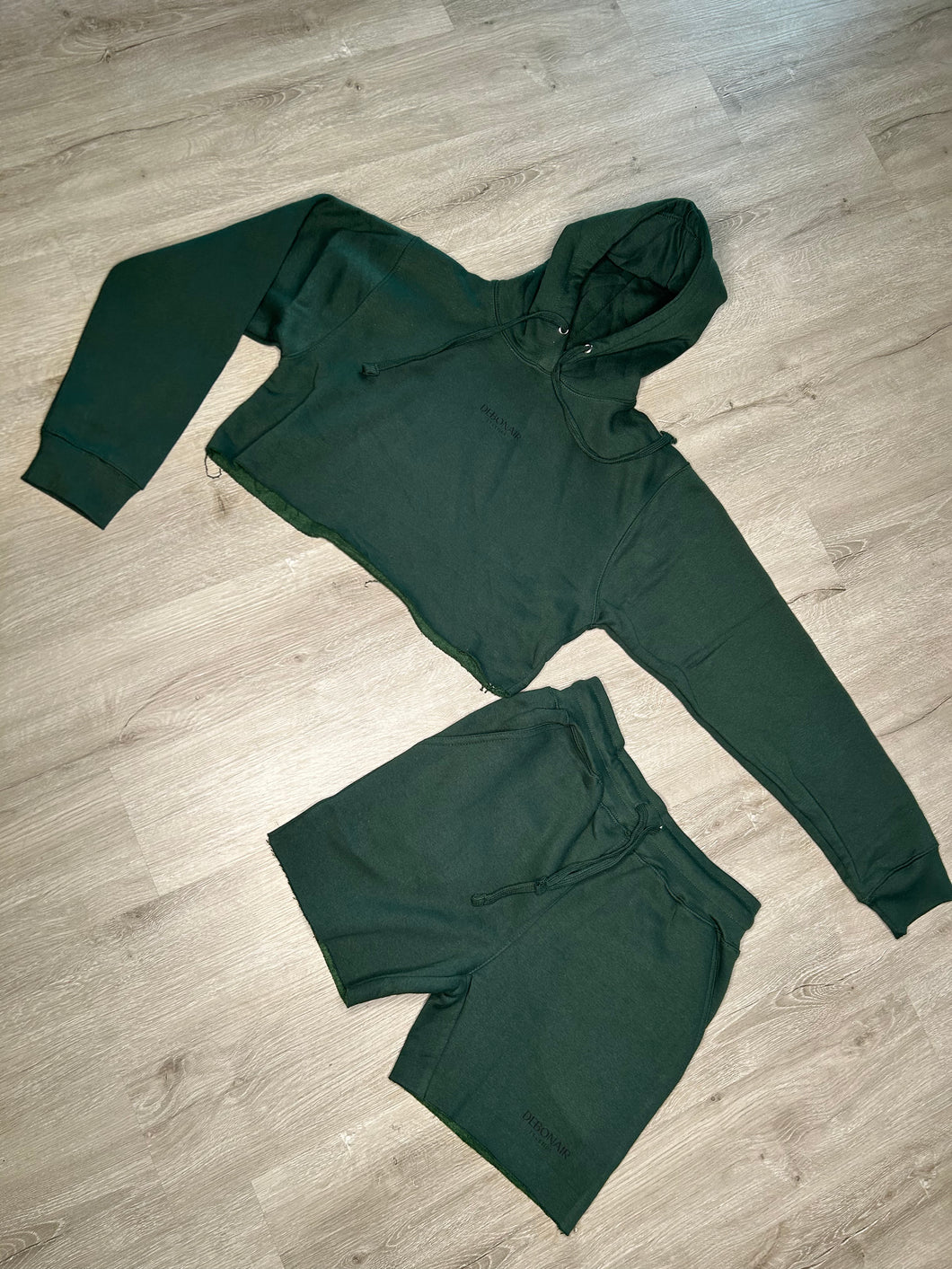 GREEN DEBONAIR ET CETERA CROP TOP SHORT SET